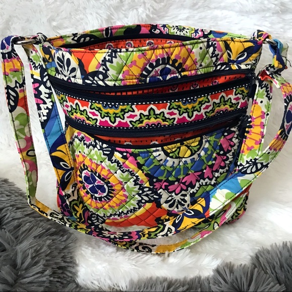 Vera Bradley Handbags - Vera Bradley Crossbody Bag